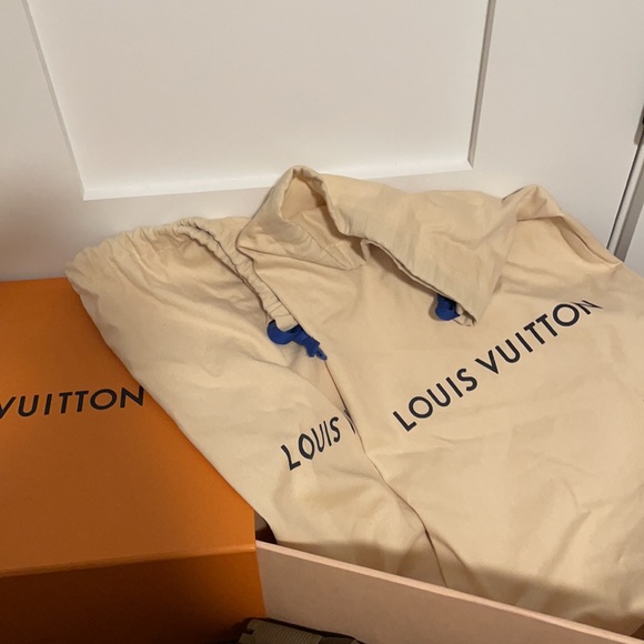 Women’s Louis Vuitton Boots - Picture 5 of 5